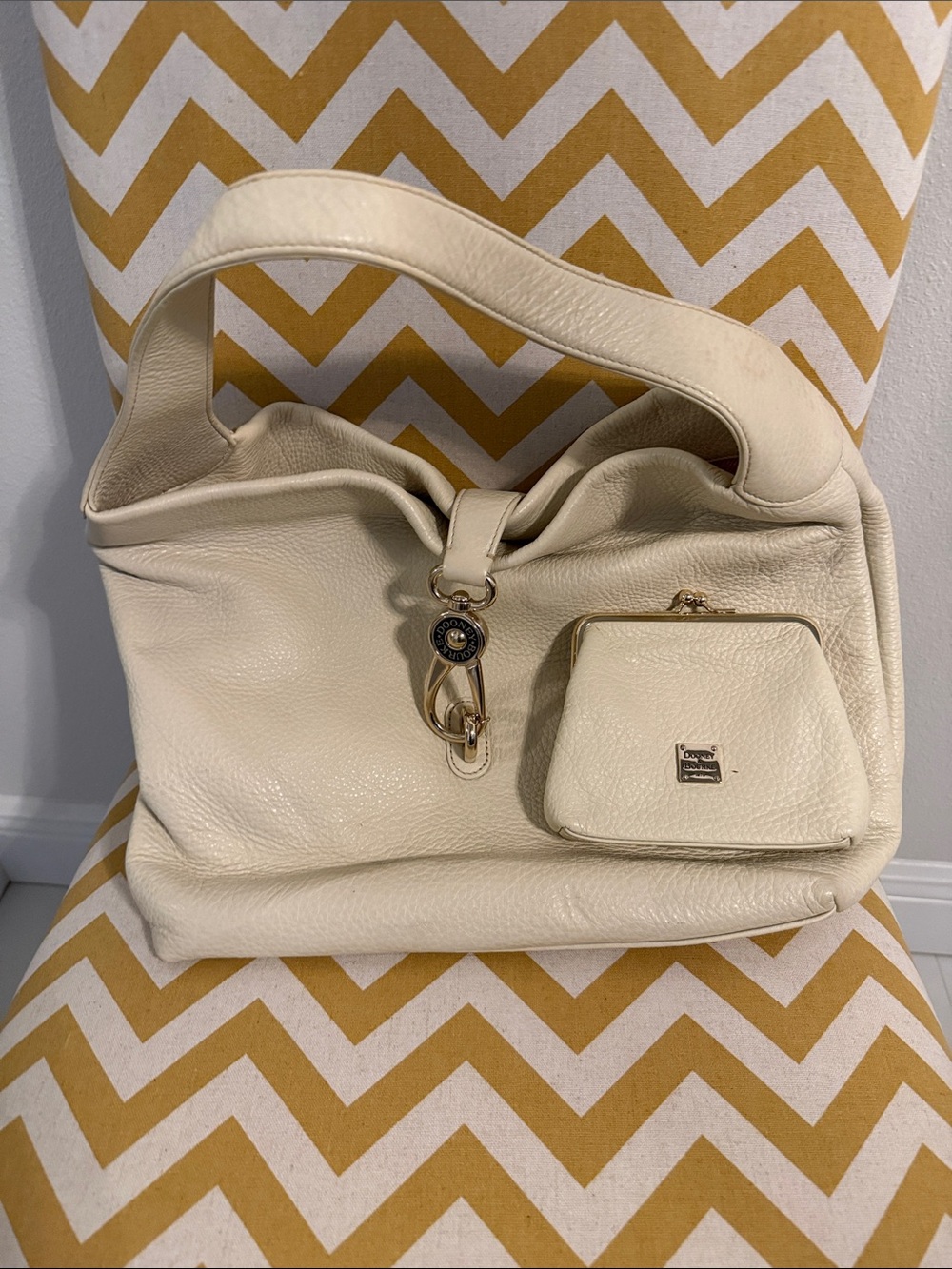 Dooney & Bourke Bone Pebbled Leather Logo Locked Shoulder Bag/ Matching Wallet
